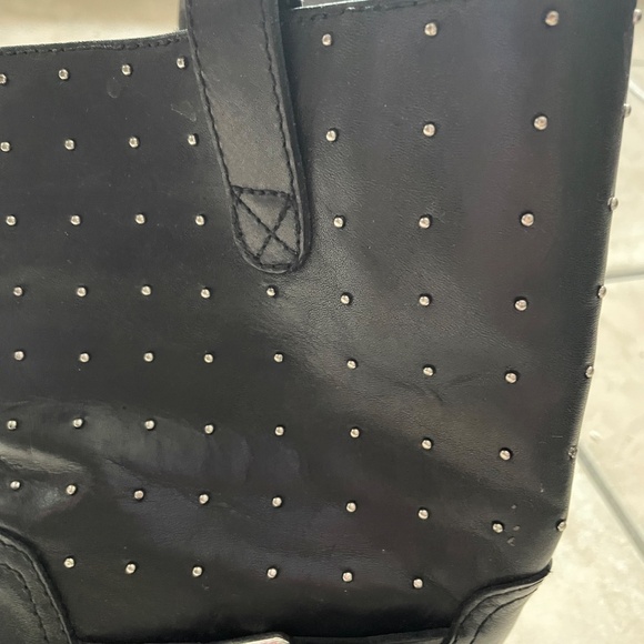 Boots - Picture 4 of 9